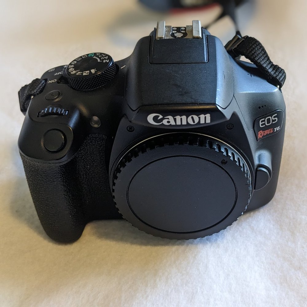 Canon EOS Rebel T6 18.0 MP Digital SLR - Black W/ 18-55mm Lens and Extras!